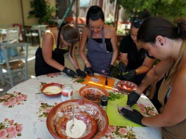 cooking-lesson-tour-in-crete-4 cooking lesson tour in crete 4 1024x682