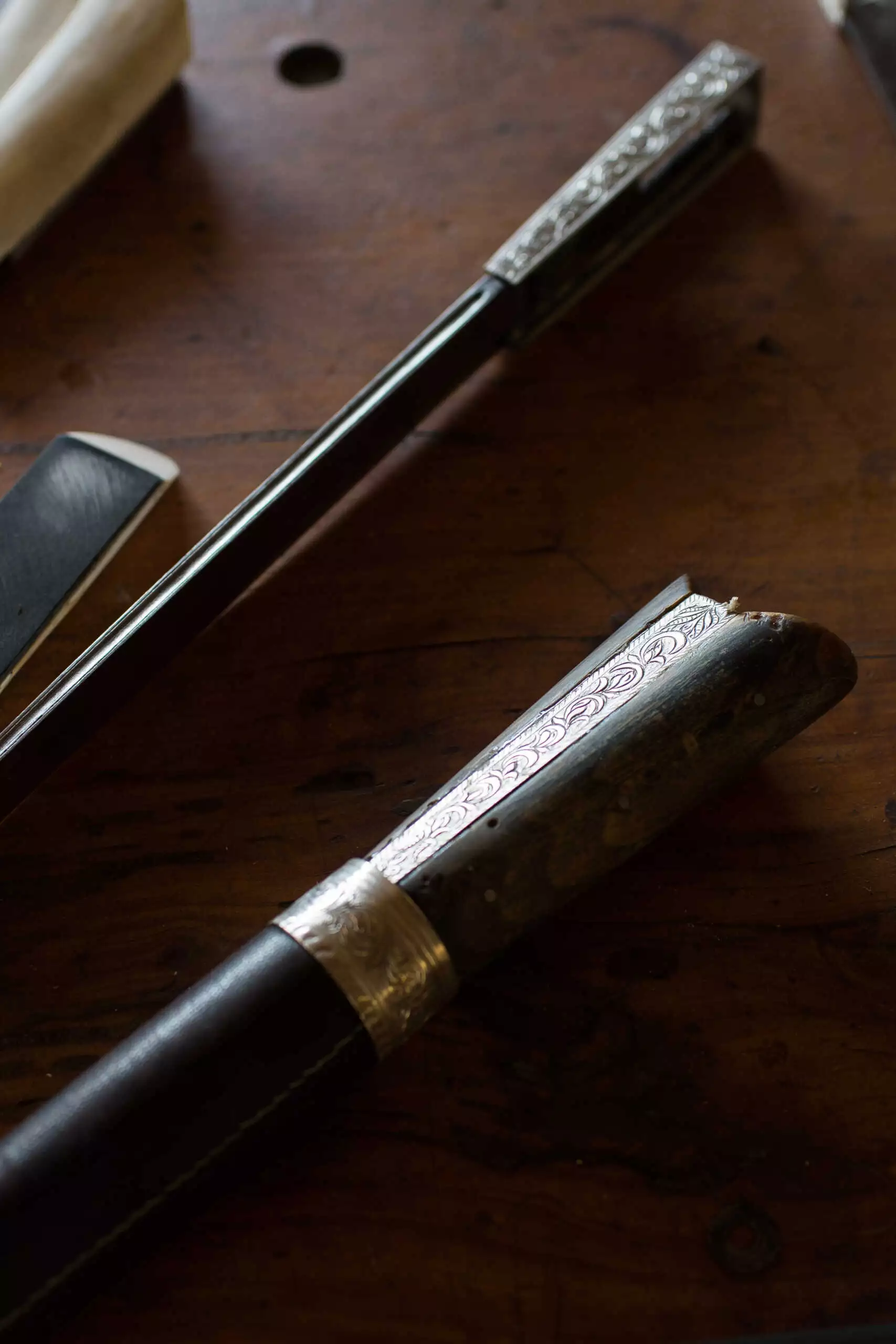 The History Behind the Cretan Knife 2 cretan vioma cretan knife details