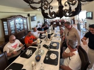 premium wine tour 6 1024x1024